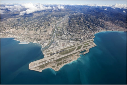 Vue aérienne de l’aéroport de Nice