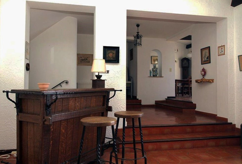 Bar du salon maison à louer en Provence-Côte d'Azur